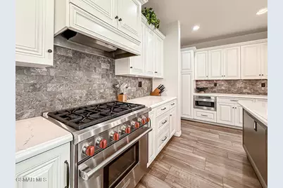 388 Via Cresta, Newbury Park, CA 91320 - Photo 17