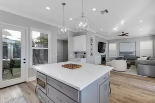 6140 Deerhill Rd, Oak Park, CA 91377 - Photo 13