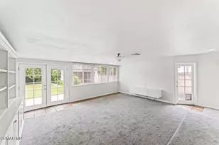 6026 Greenbush Ave, Van Nuys, CA 91401 - Photo 23