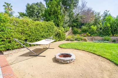 78 N Sabra Avenue, Oak Park, CA 91377 - Photo 17