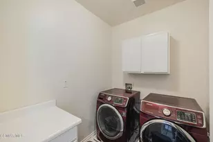 57 E Boulder Creek Rd, Simi Valley, CA 93065 - Photo 39