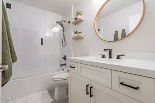 12418 Sunnyglen Dr, Moorpark, CA 93021 - Photo 45