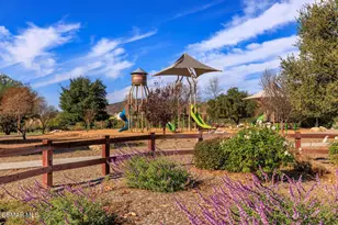 2594 Oak Valley Ln, Thousand Oaks, CA 91362 - Photo 33