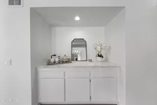 619 Kendale Ln, Thousand Oaks, CA 91360 - Photo 17