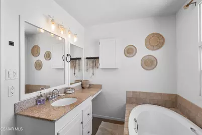 7039 Sylvia Avenue, Reseda, CA 91335 - Photo 21