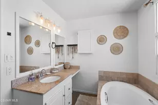 7039 Sylvia Ave, Reseda, CA 91335 - Photo 21