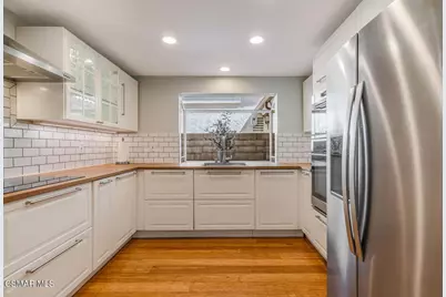 675 Overlook Road, Simi Valley, CA 93065 - Photo 13