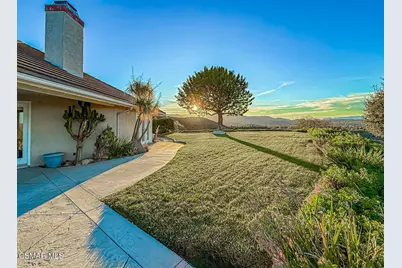 24525 Desert Avenue, Newhall, CA 91321 - Photo 69