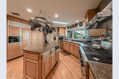 24525 Desert Avenue, Newhall, CA 91321 - Photo 37
