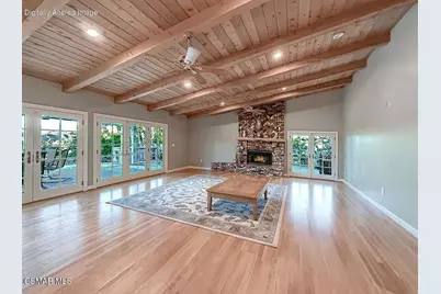 24525 Desert Avenue, Newhall, CA 91321 - Photo 19