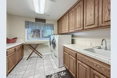 24525 Desert Avenue, Newhall, CA 91321 - Photo 47