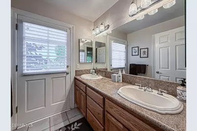 24525 Desert Avenue, Newhall, CA 91321 - Photo 45