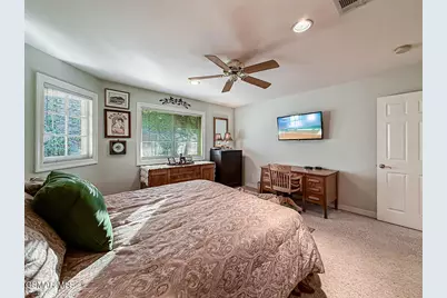24525 Desert Avenue, Newhall, CA 91321 - Photo 45