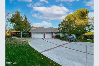 24525 Desert Avenue, Newhall, CA 91321 - Photo 3