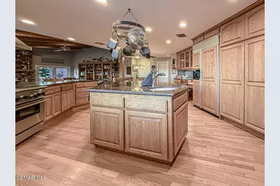 24525 Desert Avenue, Newhall, CA 91321 - Photo 39