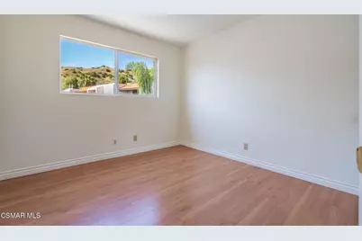 7908 Via Magdalena, Burbank, CA 91504 - Photo 17