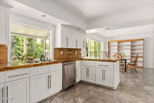 105 Smoke Tree Ave, Oak Park, CA 91377 - Photo 9