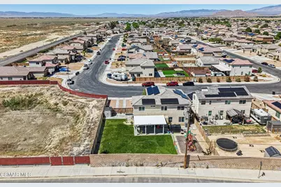 2016 Via Vida Feliz Avenue, Rosamond, CA 93560 - Photo 39