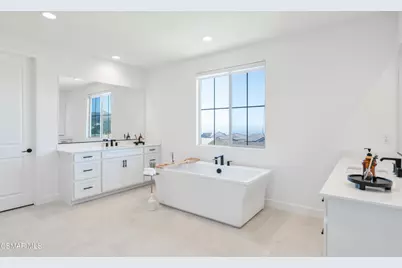 21242 Wild Flower Way, Chatsworth, CA 91311 - Photo 19