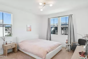 21242 W Wild Flower Way, Chatsworth, CA 91311 - Photo 17