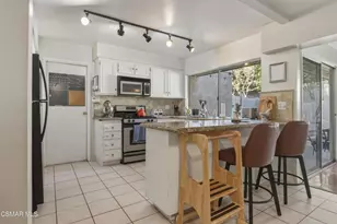 1530 Plumeria Cir, Thousand Oaks, CA 91360 - Photo 11