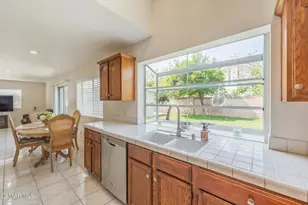 7933 Teesdale Ave, North Hollywood, CA 91605 - Photo 11