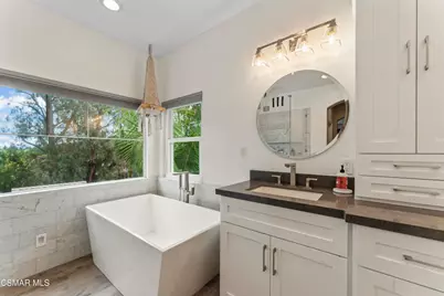 348 Hill Valley Court, Simi Valley, CA 93065 - Photo 27