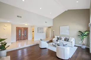 1660 Shadow Oaks Pl, Thousand Oaks, CA 91362 - Photo 11