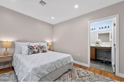 3722 Degnan Boulevard, Los Angeles, CA 90018 - Photo 19