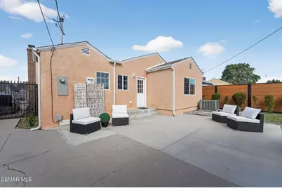 3722 Degnan Boulevard, Los Angeles, CA 90018 - Photo 27