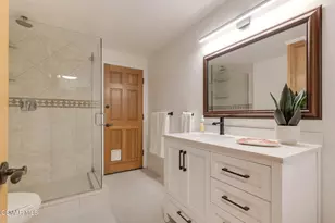 31935 Kingspark Ct, Westlake Village, CA 91361 - Photo 31