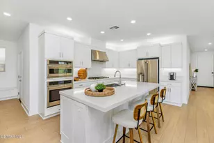 716 Edward Scholle Dr, Camarillo, CA 93010 - Photo 3