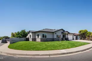 817 N Calle La Sombra, Camarillo, CA 93010 - Photo 3