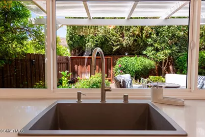 2339 E Meadowland Court, Westlake Village, CA 91361 - Photo 11