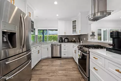 3910 Downey Court, Simi Valley, CA 93063 - Photo 9