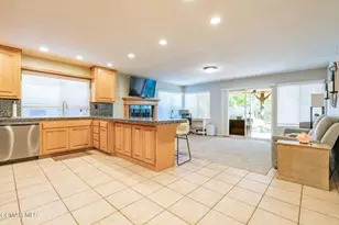 1816 Hillary Ct, Simi Valley, CA 93065 - Photo 13