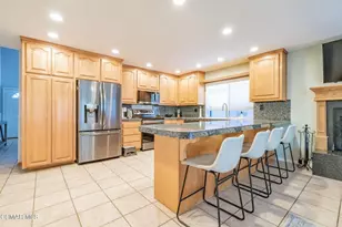 1816 Hillary Ct, Simi Valley, CA 93065 - Photo 15