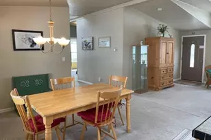 184 Calle De La Rosa, Camarillo, CA 93012 - Photo 11