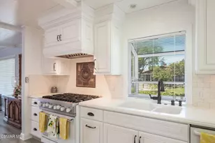 2704 Lakeridge Ln, Westlake Village, CA 91361 - Photo 11
