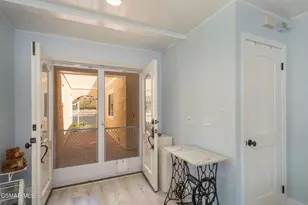 2704 Lakeridge Ln, Westlake Village, CA 91361 - Photo 9