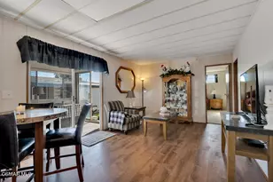 92 Poinsettia Gardens Dr, Ventura, CA 93004 - Photo 17