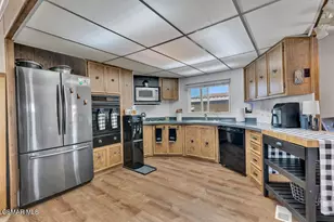 92 Poinsettia Gardens Dr, Ventura, CA 93004 - Photo 13