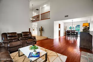 217 Parkview Dr, Oak Park, CA 91377 - Photo 9
