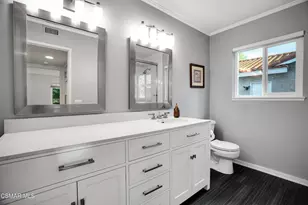 217 Parkview Dr, Oak Park, CA 91377 - Photo 25