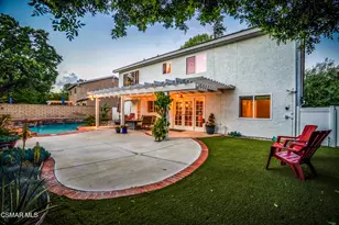 217 Parkview Dr, Oak Park, CA 91377 - Photo 49