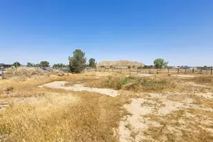 15707 Lanfair Ave, Lancaster, CA 93535 - Photo 25