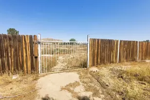 15707 Lanfair Ave, Lancaster, CA 93535 - Photo 23