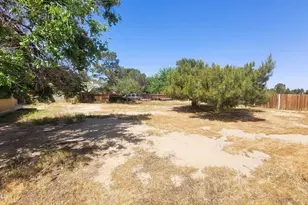 15707 Lanfair Ave, Lancaster, CA 93535 - Photo 21