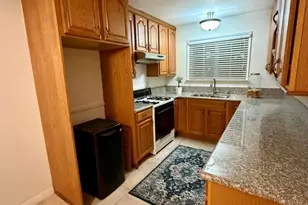 7002 Aura Ave, Reseda, CA 91335 - Photo 19