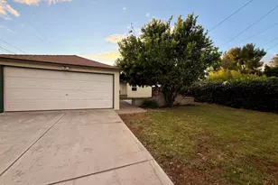 7002 Aura Ave, Reseda, CA 91335 - Photo 13
